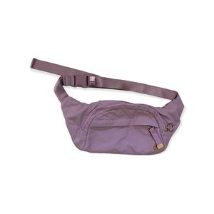 Lululemon - on the beat belt bag - 3 pocket, lilac *discontinued*